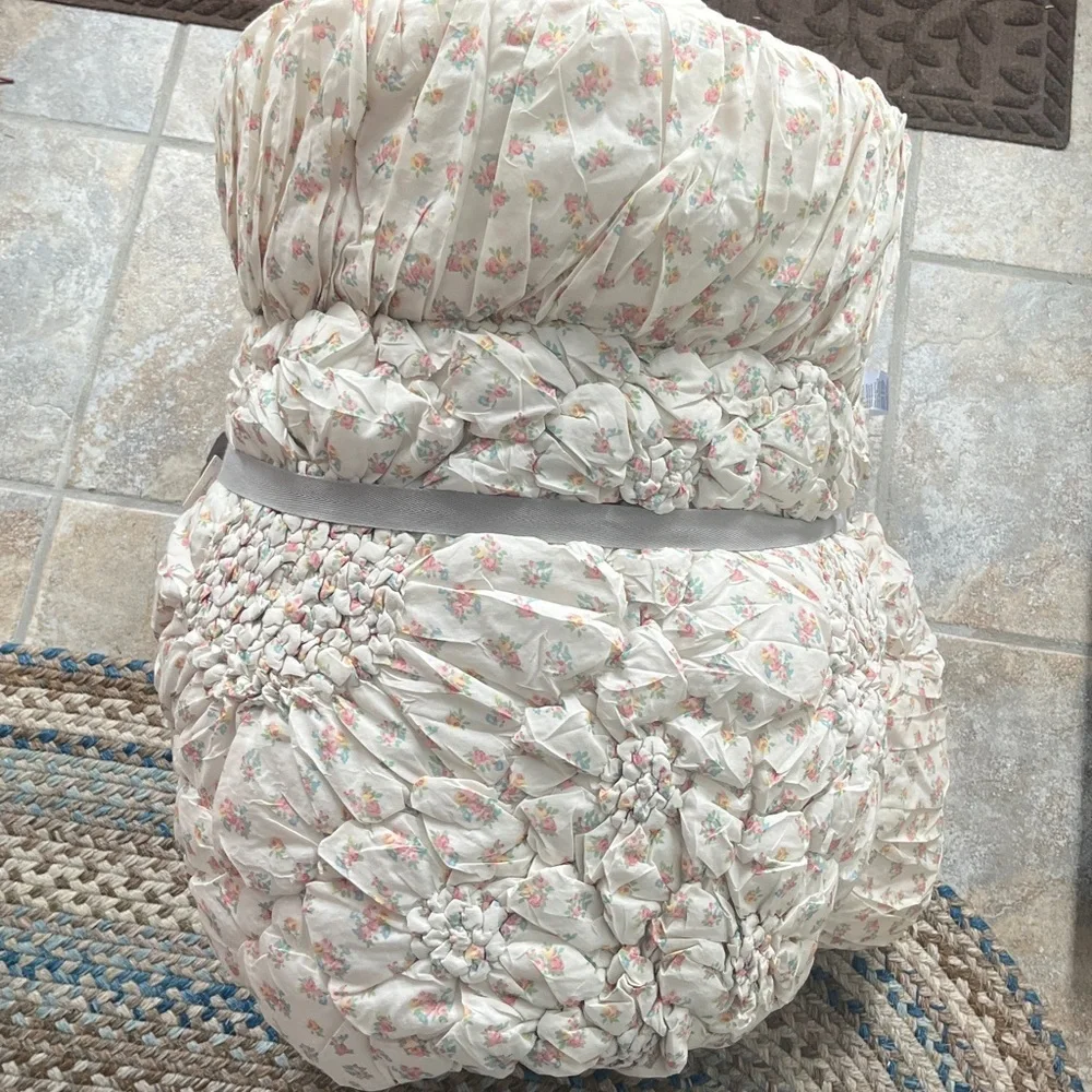 Anthropologie Dahlia Cotton Voile Floral Printed Textured Quilt Size Queen NWT
